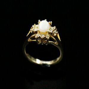 GENUINE OPAL & CRYSTAL GOLD TONE RING - JRTGCW5